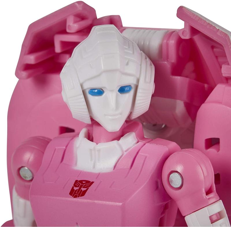 Арси с оружием и комиксом "война за кибертрон" (15.5 см.) от Hasbro/Takara