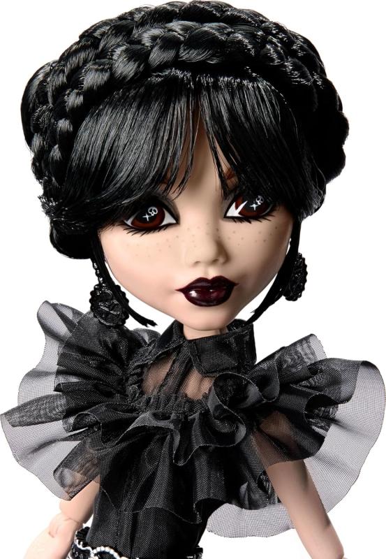 Уэнсдей Аддамс в платье / monster high
