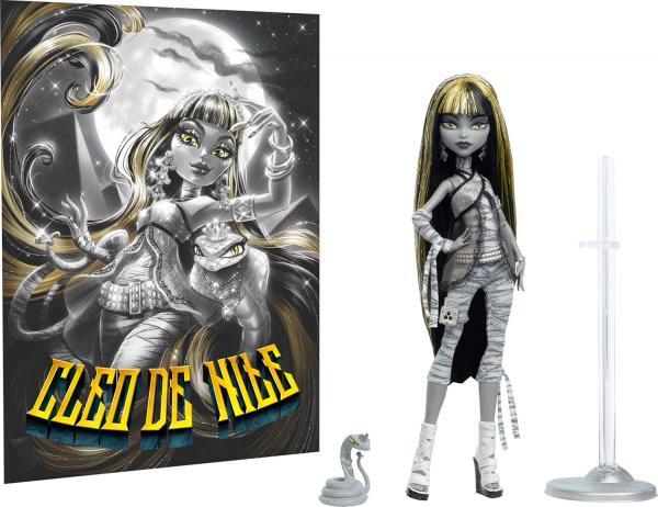 Клео де Нил с питомцем "Reel Drama" (2025г.) от Mattel