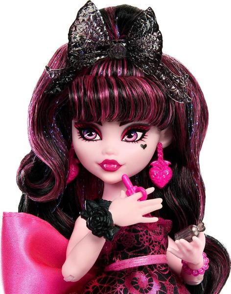 Дракулаура серии "Ball Party" от Mattel