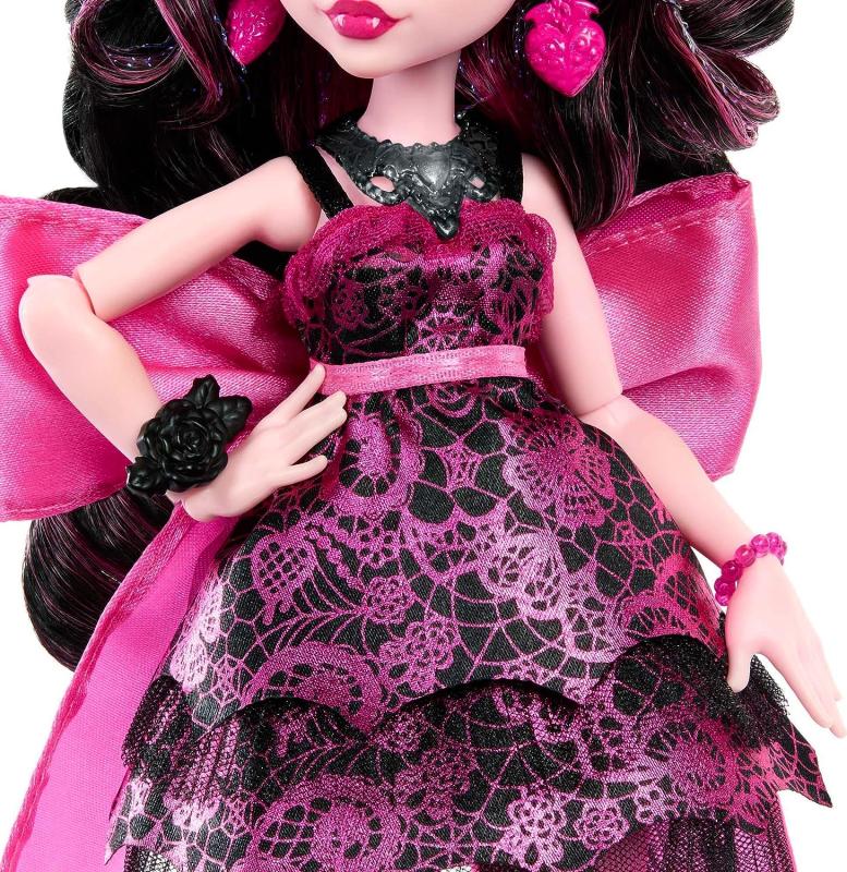 Дракулаура серии "Ball Party" от Mattel
