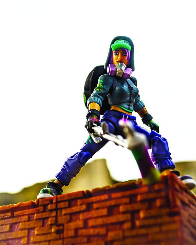 Фигурка Техник с оружием / FortNight Teknique (10.2 см.) от Jazwares