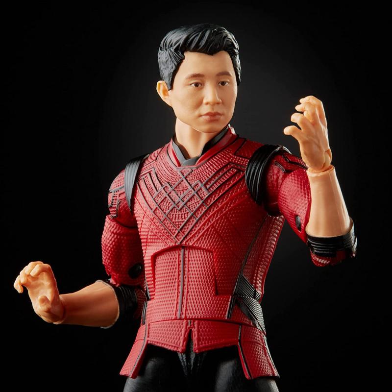 Шан-чи с оружием "Шан-чи и легенда 10 колец" (15.5 см.) от Hasbro